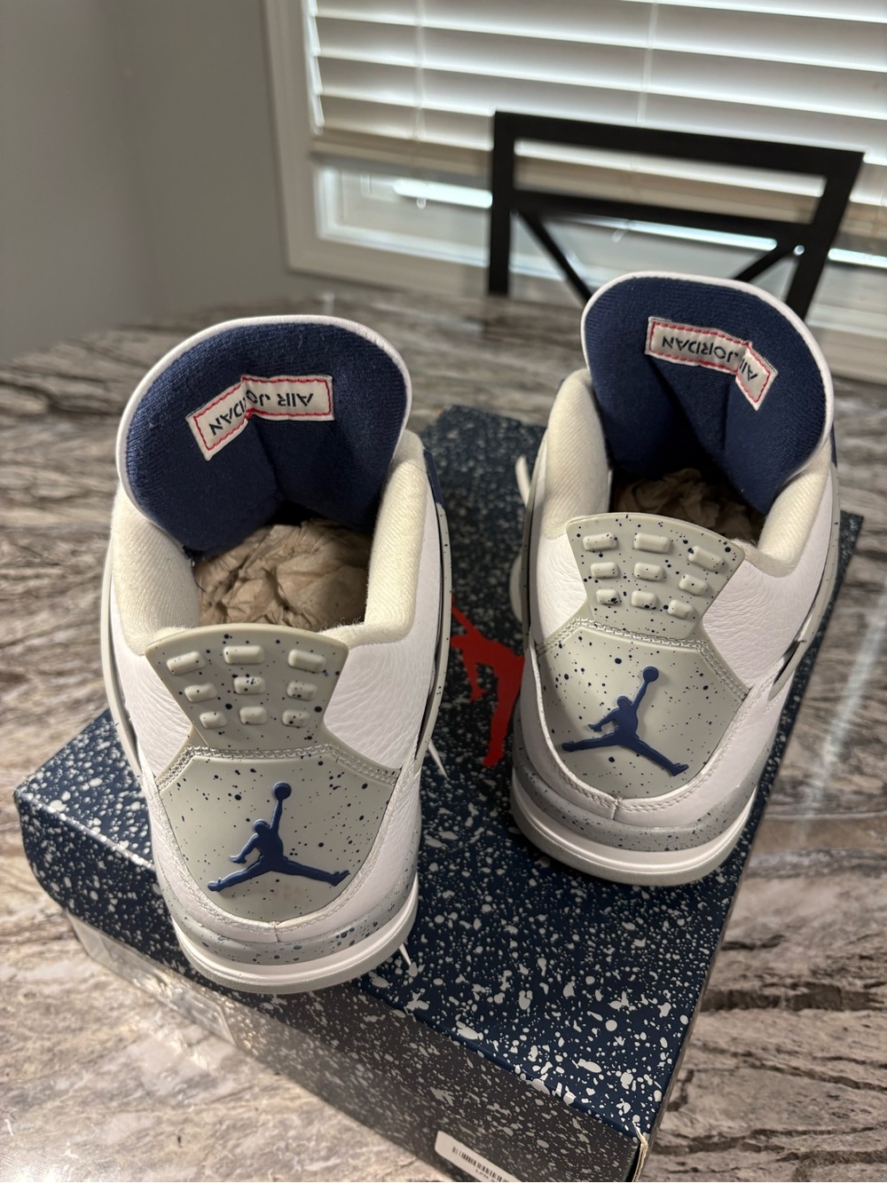 Air Jordan Retro 4 Men’s White and Navy Speckle Sneakers. Size 10 - Picture 8 of 15